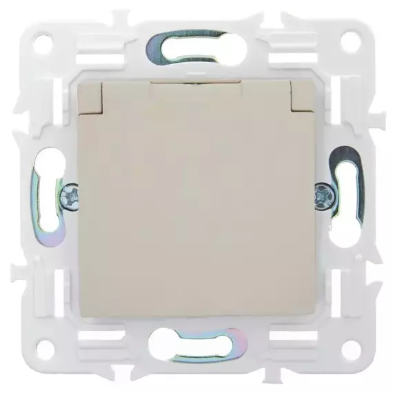Розетка 1-м SKANDY 16А IP44 с заземл. защ. шторки с крышкой SK-R11B беж. IEK SK-R16-16-44-K10, изображение 2