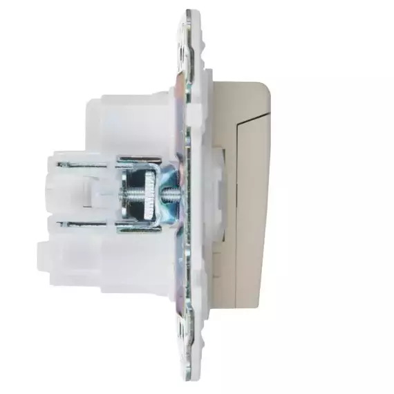Розетка 1-м SKANDY 16А IP44 с заземл. защ. шторки с крышкой SK-R11B беж. IEK SK-R16-16-44-K10, изображение 4