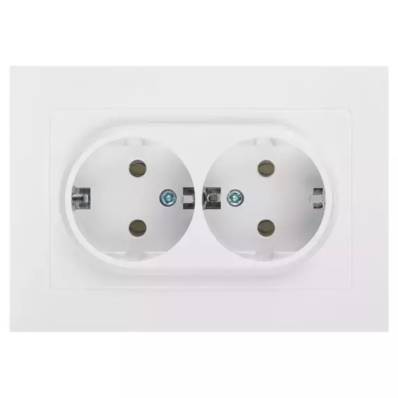 Розетка 2-м СП Accent 6-205-01 16А IP20 250В 2P+E Schuko AL/CU бел. Intro Б0063485