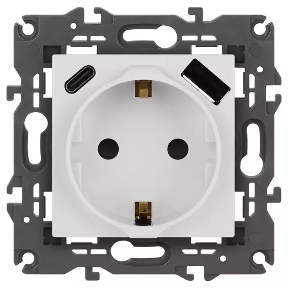 Розетка Elegance 14-4108-01 16A 250В 2P+E защ. шторки с USB type-A+C 3А 5В белый Эра Б0067736